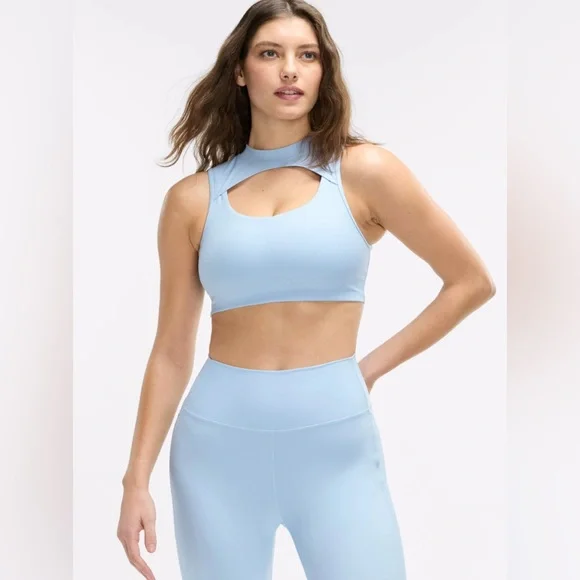 Peloton Cadent Rib Mock Neck Cutout Sports Bra Size Medium NWT - Picture 1 of 6